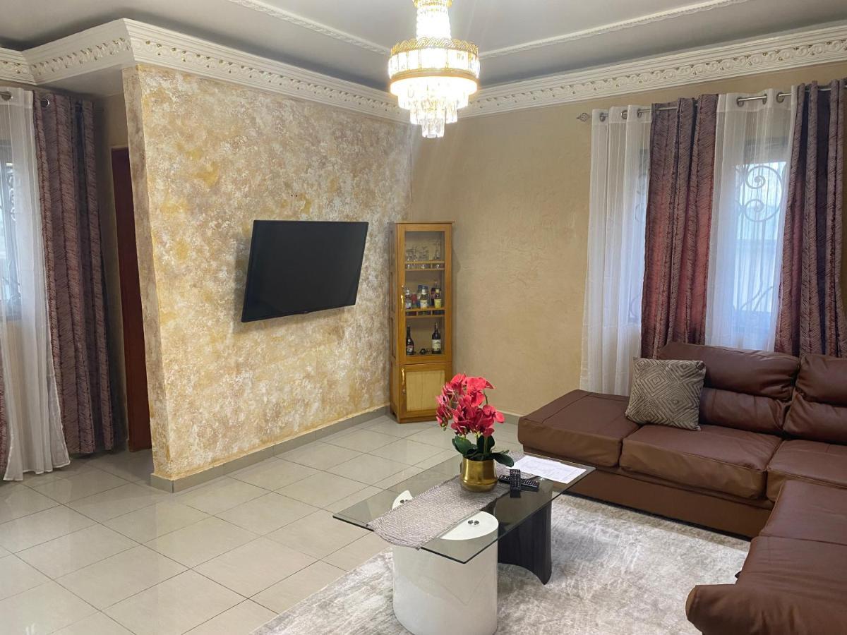 Residence Martha Yaoundé Εξωτερικό φωτογραφία