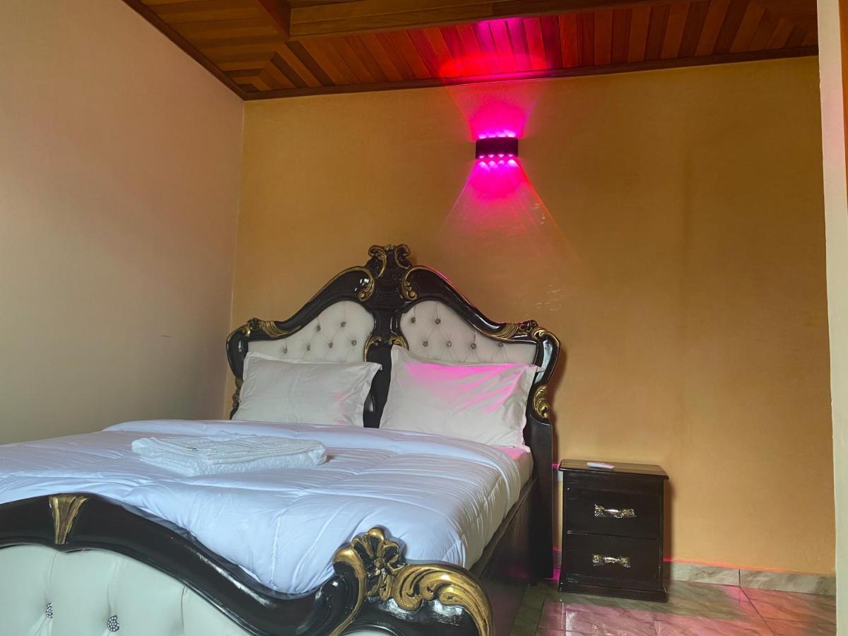 Residence Martha Yaoundé Εξωτερικό φωτογραφία