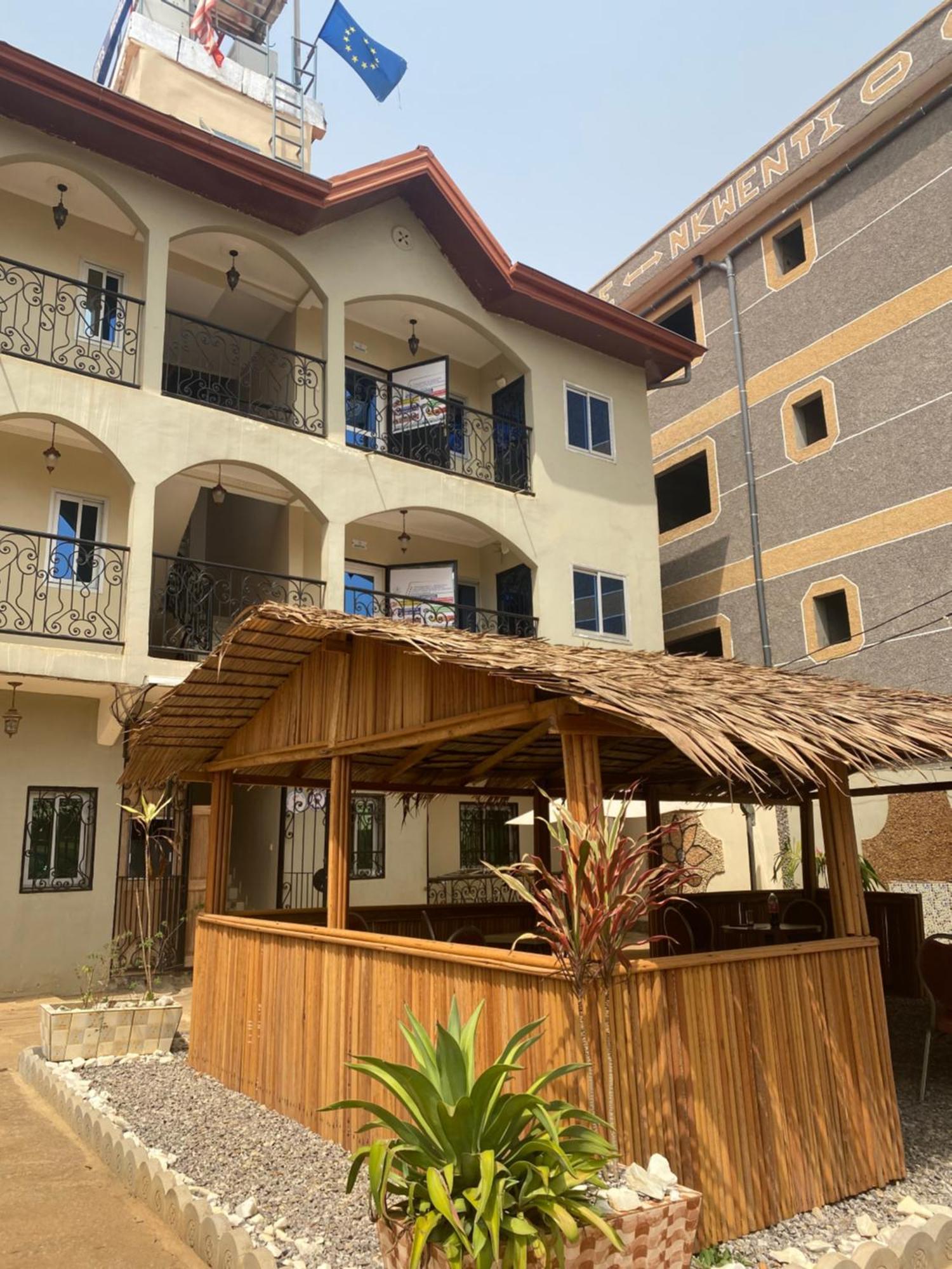Residence Martha Yaoundé Εξωτερικό φωτογραφία